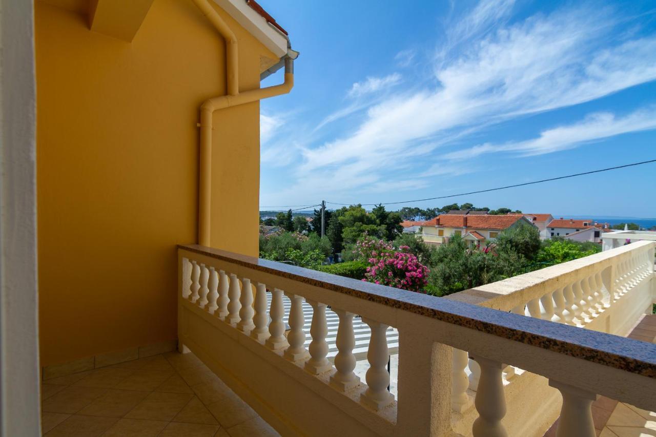 Apartman Haus Maja Banjol Екстериор снимка
