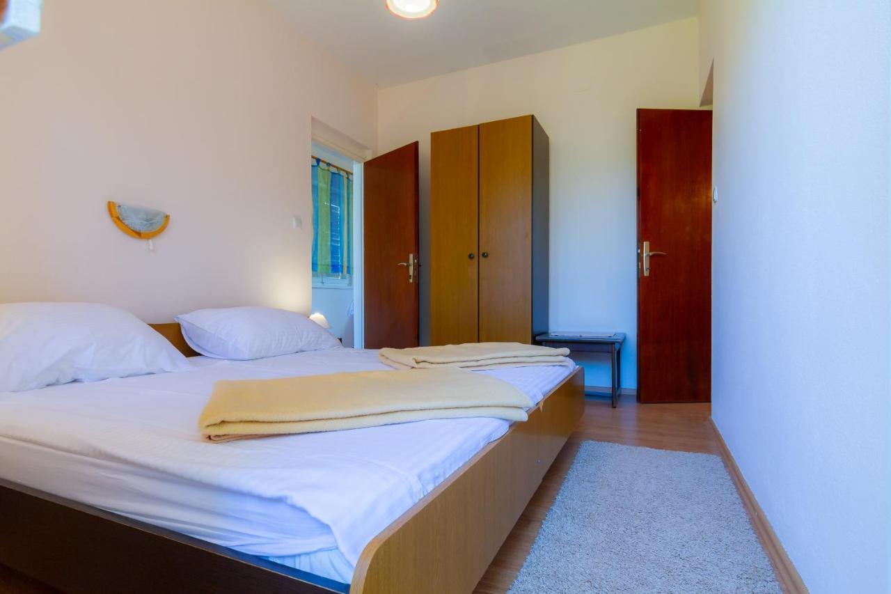 Apartman Haus Maja Banjol Екстериор снимка