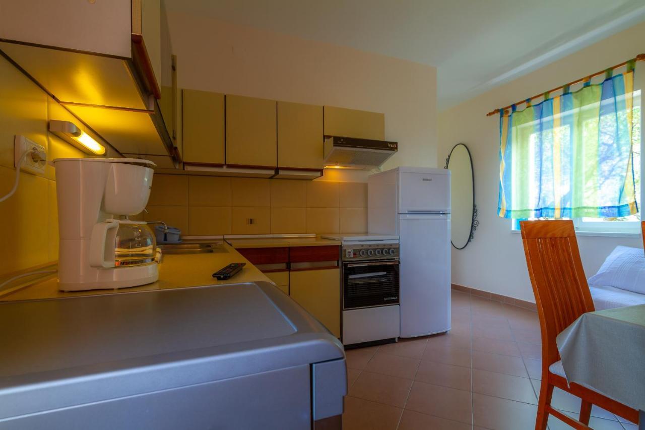 Apartman Haus Maja Banjol Екстериор снимка
