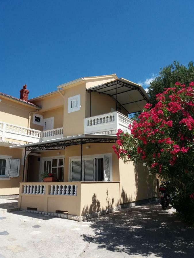 Apartman Haus Maja Banjol Екстериор снимка