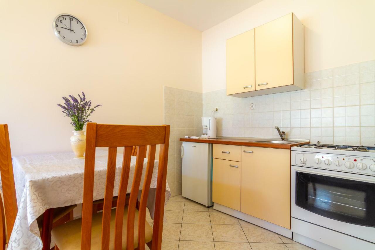 Apartman Haus Maja Banjol Екстериор снимка